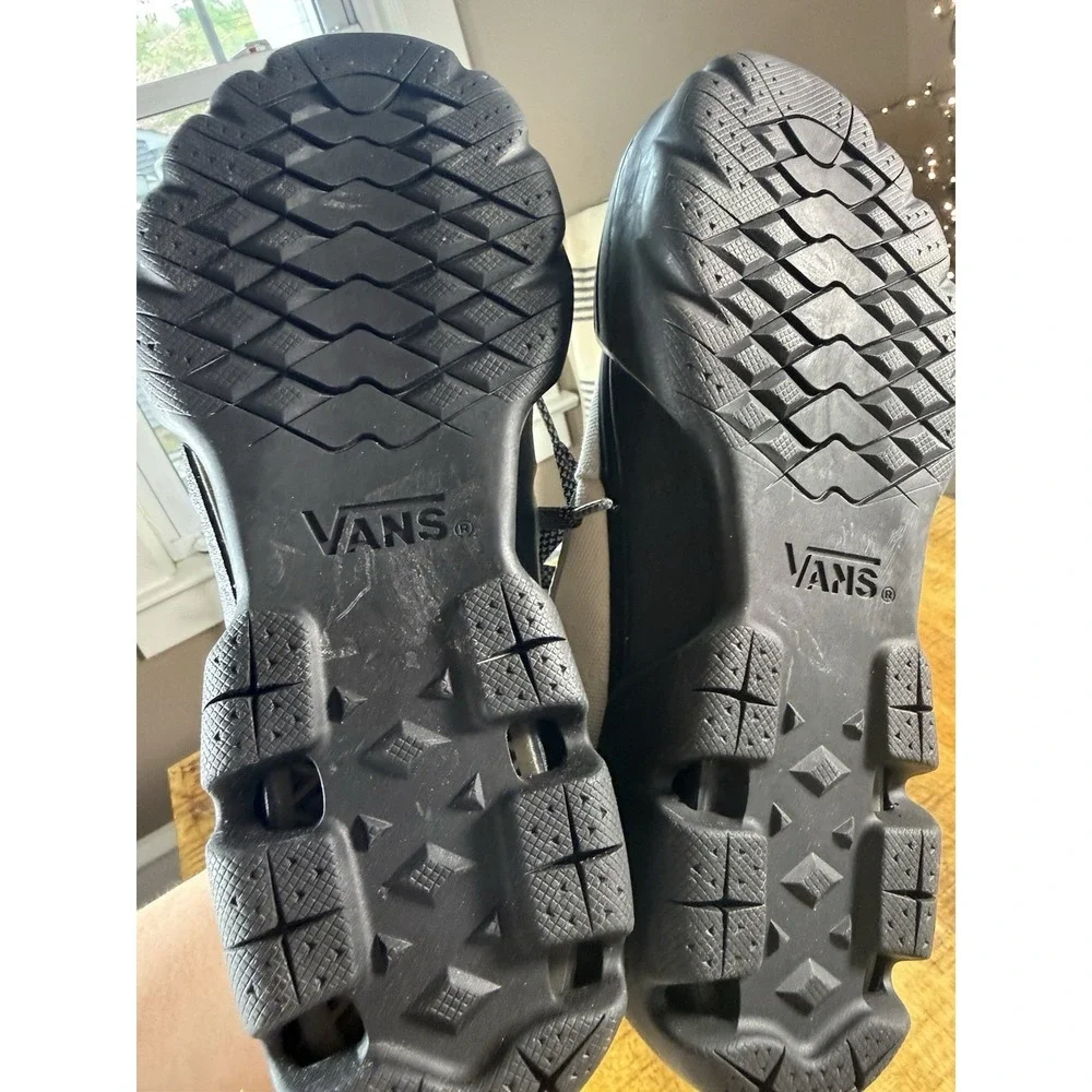 Vans Sk8-Hi Sentry‎ Unisex 6.5M/8W White New High Top Lug Sole Sneaker